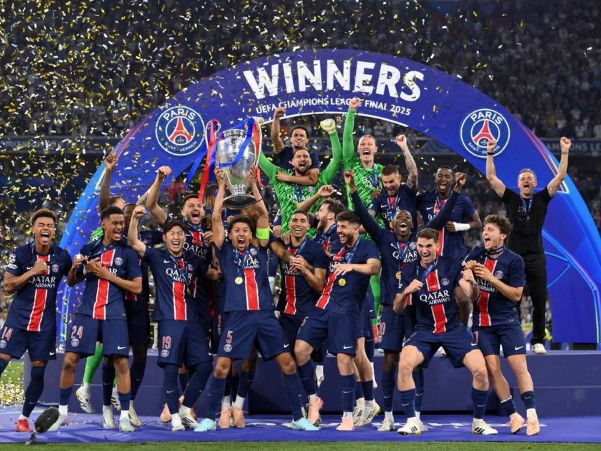 却凭借不懈 却凭借不懈