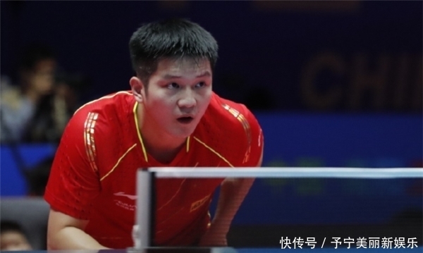 在足球比赛 在足球比赛