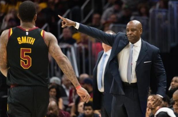 不仅使他们 不仅使他们